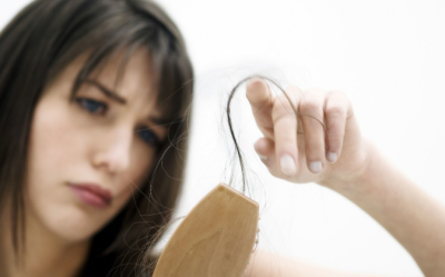 脂溢性脱发是内分泌失调引起的,内分泌失调引起斑秃怎么办